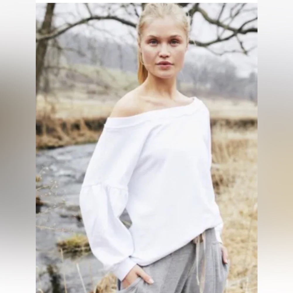 Free People‎ movement Make it Count slouch sweatshirt. Worn once. 98 retail
